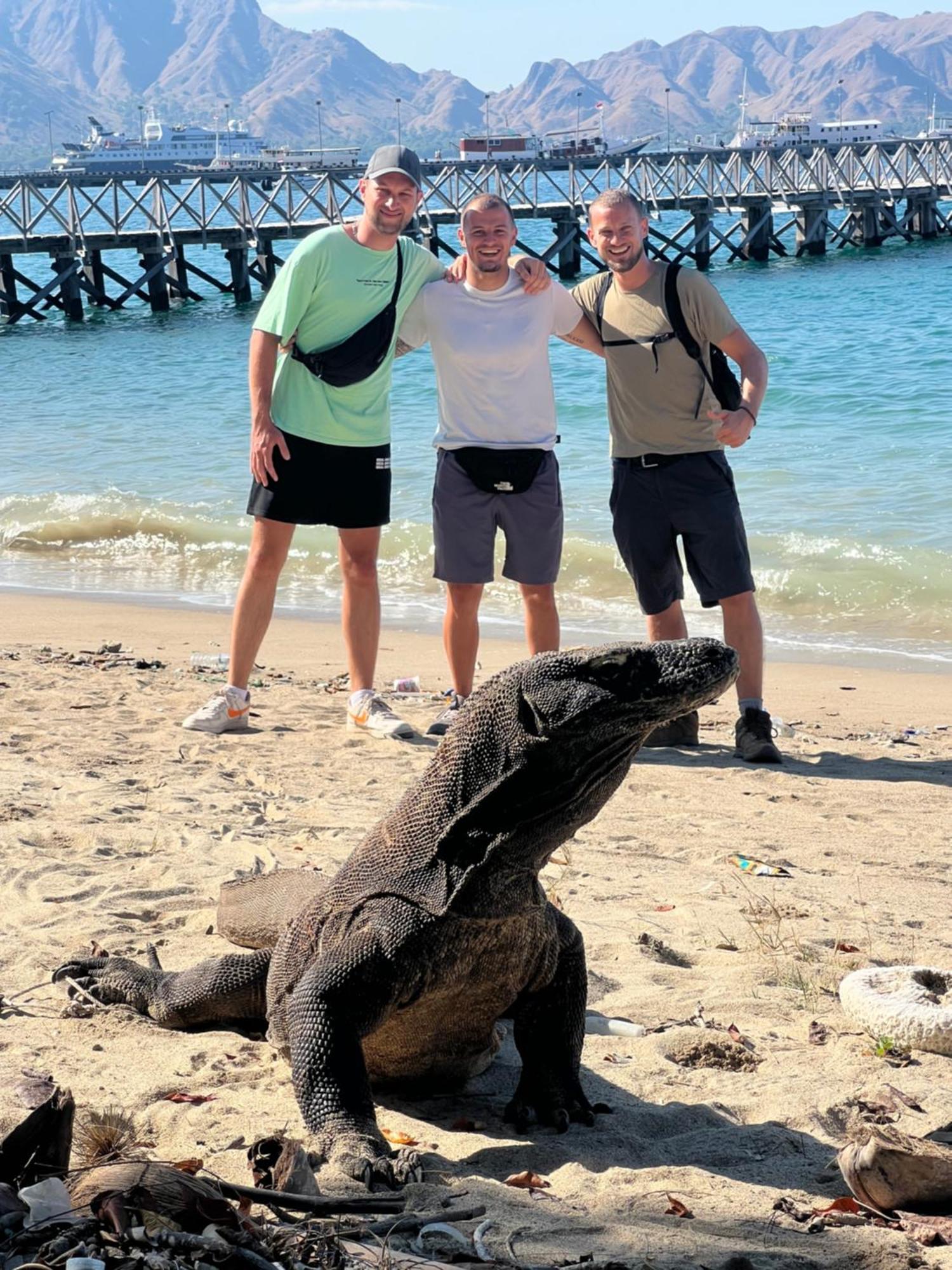 Jhuna Komodo Homestay Eksteriør bilde